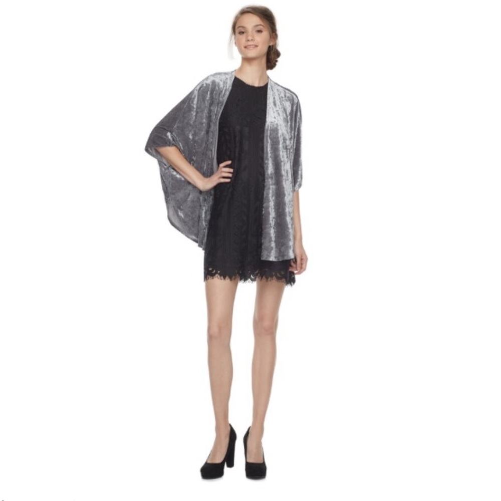 NWOT Madden Girl Crushed Velvet Ruana